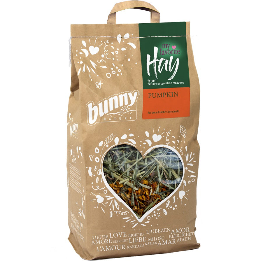 bUNNY NATURE MY FAVORUTE PUMPKIN HAY