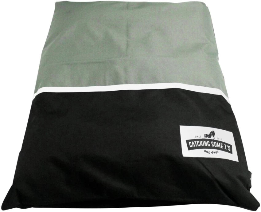 Dogs life catching zzz grey med